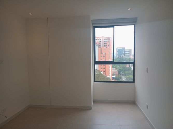 Apartamento de 2 alcobas en arriendo en El Poblado, Medellín, 74 m² · foto 14 de 16