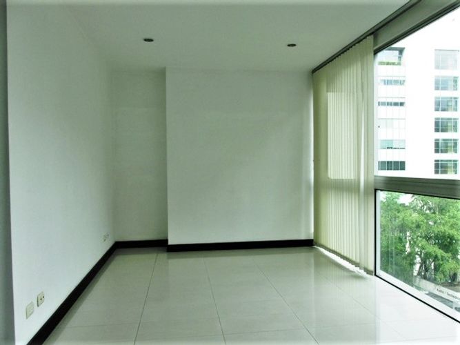 Apartamento de 2 alcobas en arriendo en El Poblado, Medellín, 71 m² · foto 3 de 12