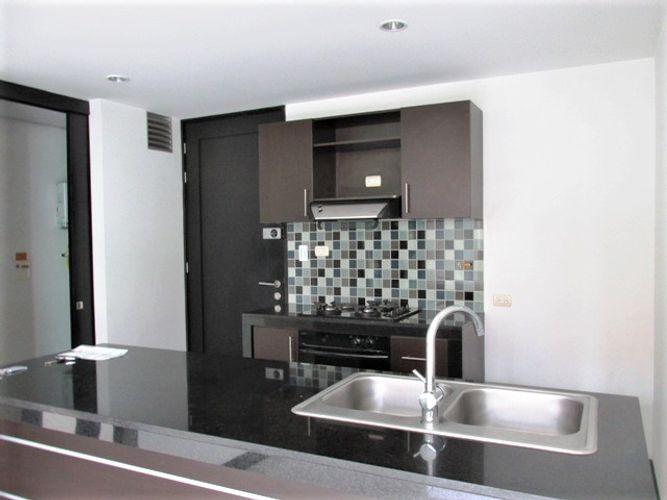Apartamento de 2 alcobas en arriendo en El Poblado, Medellín, 71 m² · foto 4 de 12