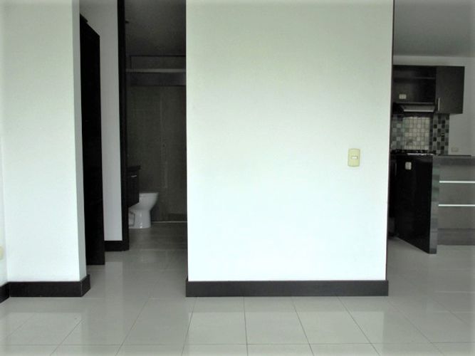 Apartamento de 2 alcobas en arriendo en El Poblado, Medellín, 71 m² · foto 10 de 12