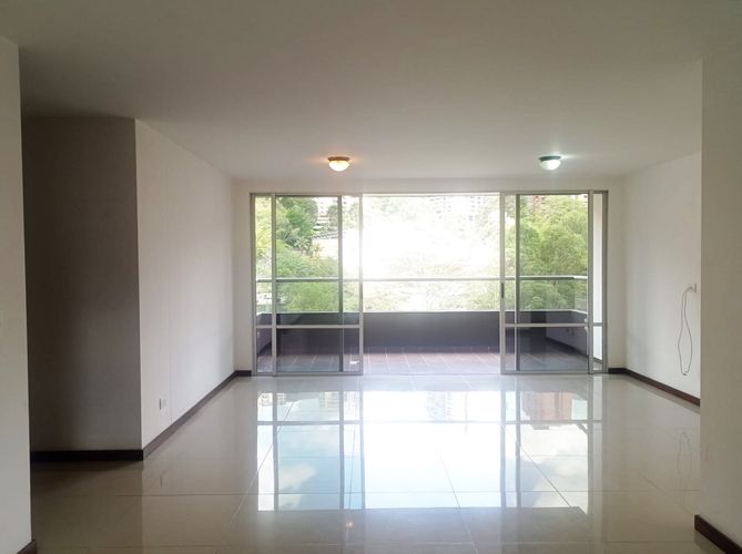 Apartamento de 3 alcobas en venta en El Poblado, Medellín, 116 m² · foto 2 de 20