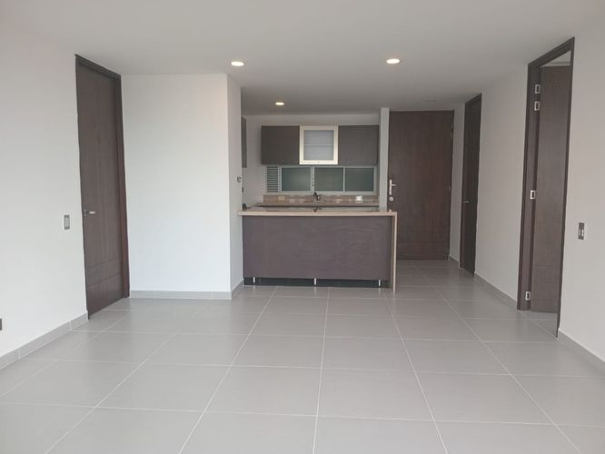 Apartamento de 2 alcobas en arriendo en El Poblado, Medellín, 90 m² · foto 3 de 16