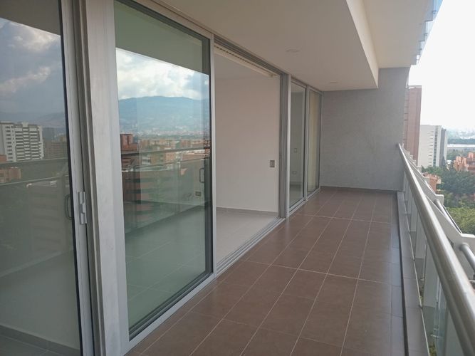 Apartamento de 2 alcobas en arriendo en El Poblado, Medellín, 90 m² · foto 16 de 16