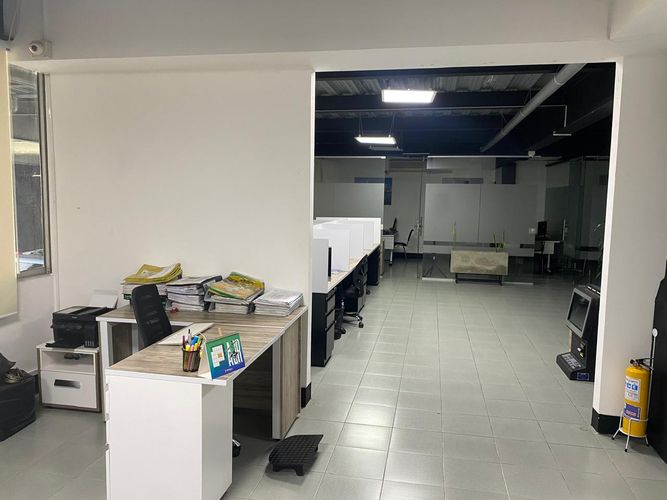 Oficina en arriendo en El Poblado, Medellín, 140 m² · foto 8 de 17