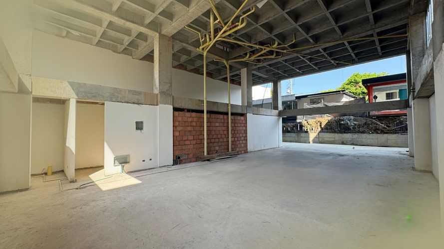 Local en arriendo en Avenida 30 De Agosto, Pereira, 183 m² · foto 2 de 4