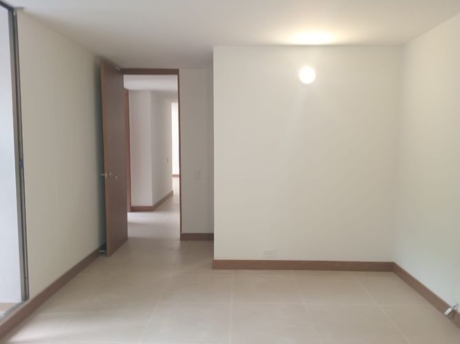 Apartamento de 3 alcobas en arriendo en Los Balsos, Medellín, 125 m² · foto 10 de 17