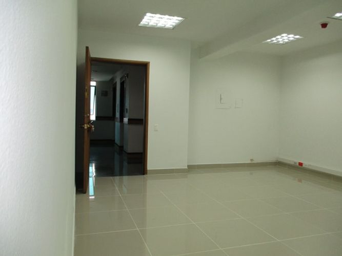 Oficina en arriendo en El Poblado, Medellín, 52 m² · foto 4 de 7