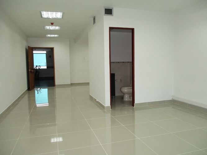 Oficina en arriendo en El Poblado, Medellín, 52 m² · foto 5 de 7