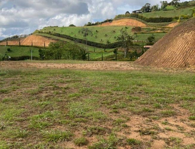 Lote en venta en La Milagrosa, Marinilla, 3500 m² · foto 2 de 10