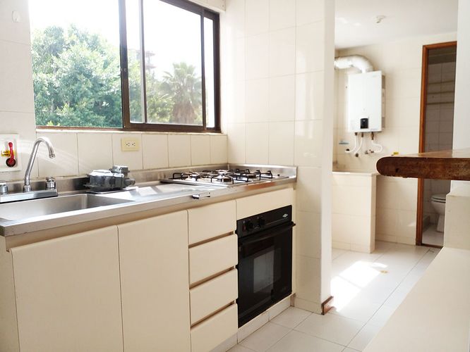 Apartamento de 2 alcobas en arriendo en El Poblado, Medellín, 87 m² · foto 6 de 17