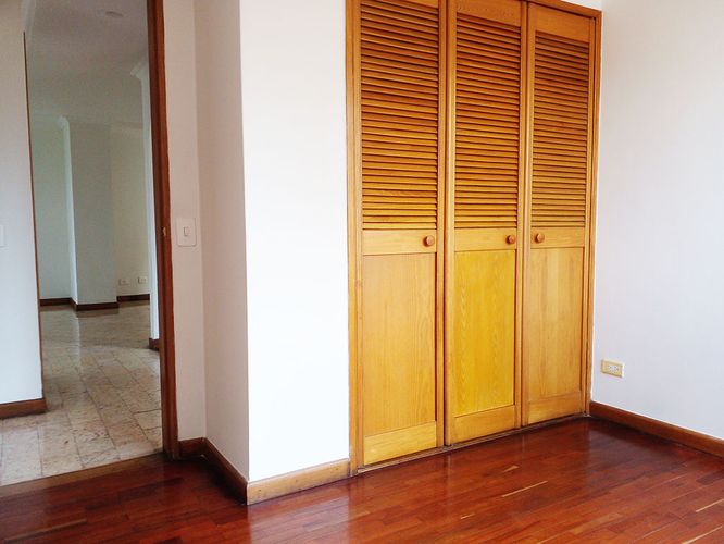 Apartamento de 2 alcobas en arriendo en El Poblado, Medellín, 87 m² · foto 13 de 17