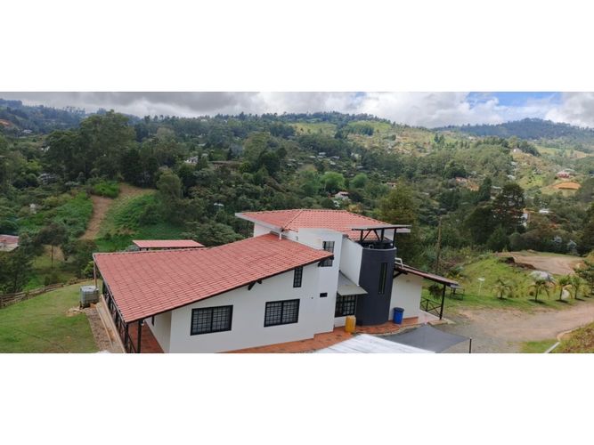 Casa de 4 alcobas en venta en Guarne, 290 m² · foto 6 de 16