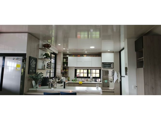 Casa de 4 alcobas en venta en Guarne, 290 m² · foto 10 de 16