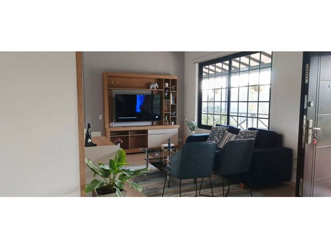 Casa de 4 alcobas en venta en Guarne, 290 m² · foto 11 de 16