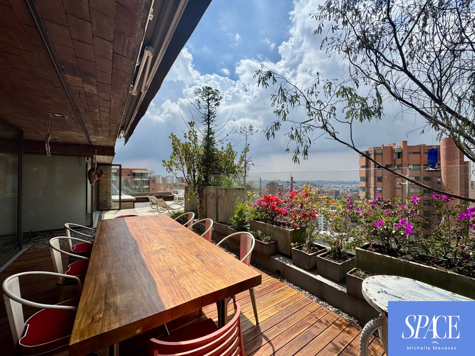 Apartamento en venta en El Refugio, Bogotá · foto 2 de 24