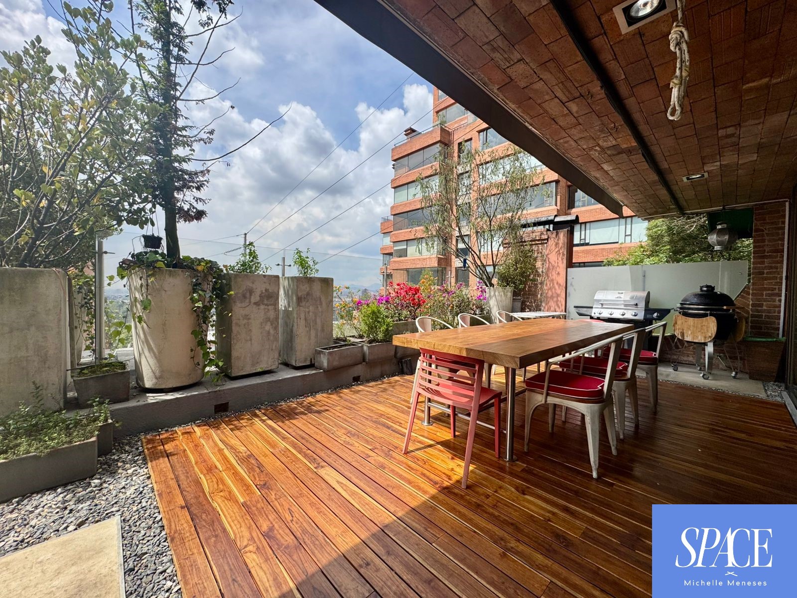 Apartamento en venta en El Refugio, Bogotá · foto 3 de 24