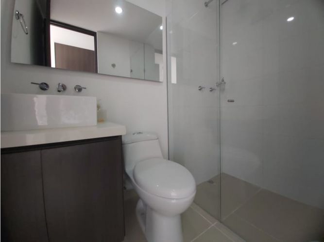 Apartamento de 3 alcobas en arriendo en Loma De Las Brujas, Envigado, 122 m² · foto 8 de 14
