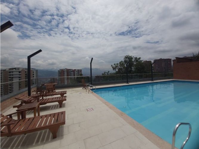 Apartamento de 3 alcobas en arriendo en Loma De Las Brujas, Envigado, 122 m² · foto 11 de 14