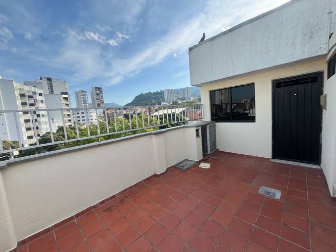 Apartamento de 2 alcobas en arriendo en Batallón, Bucaramanga, 65 m² · foto 2 de 24