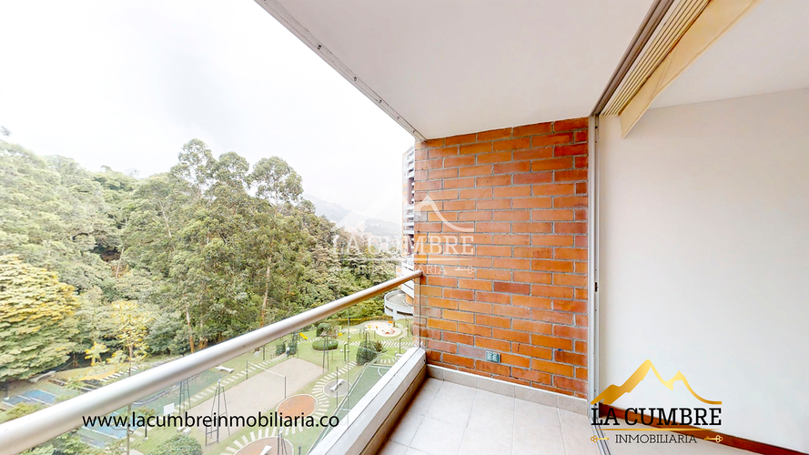 Apartamento de 3 alcobas en arriendo en Loma De Las Brujas, Envigado, 100 m² · foto 4 de 11