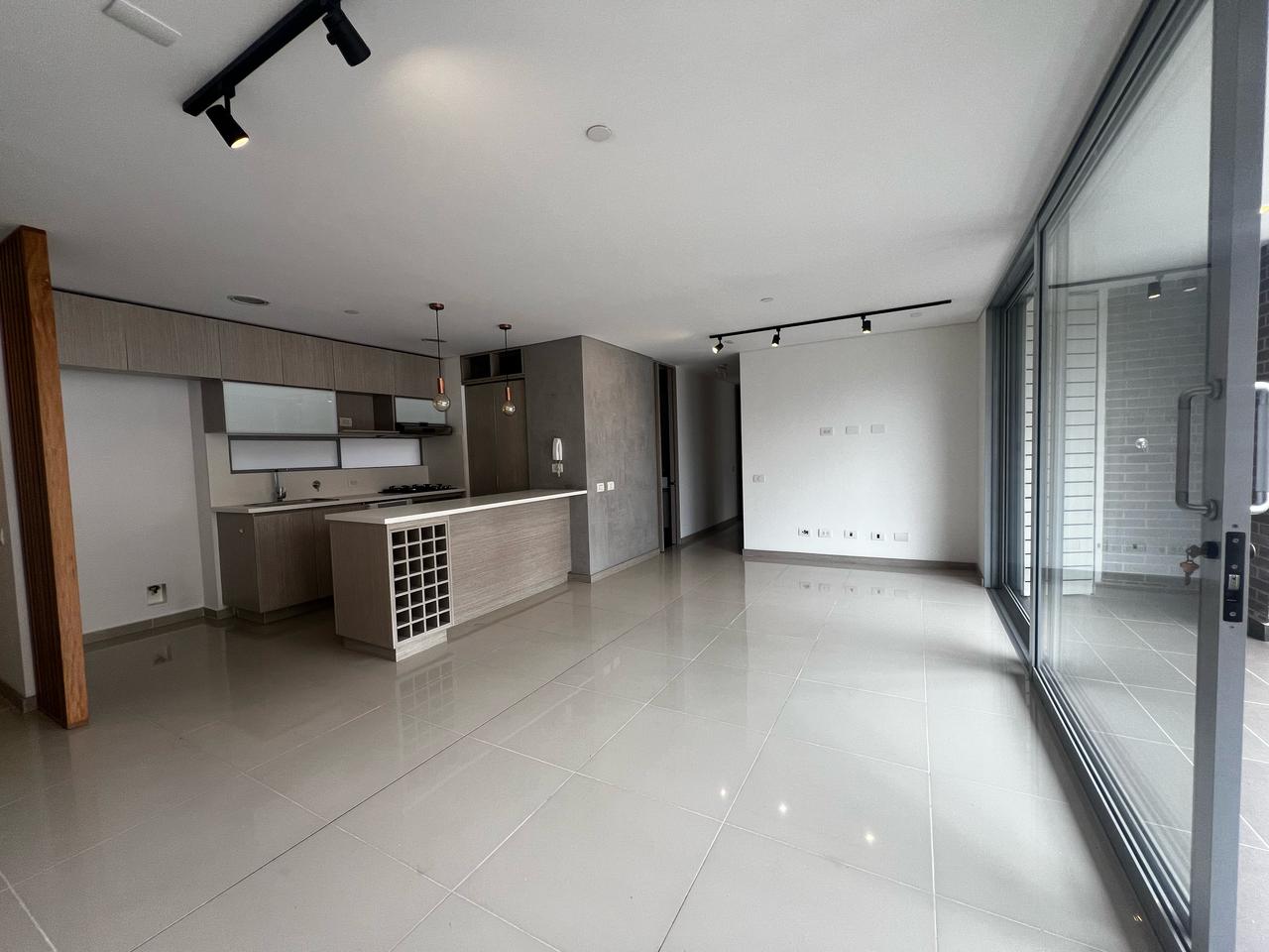 Apartamento en arriendo en Cumbres, Envigado · foto 5 de 19