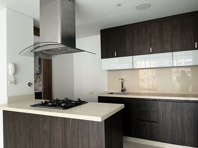 Apartamento de 3 alcobas en arriendo en Loma Del Esmeraldal, Envigado, 120 m² · foto 8 de 18
