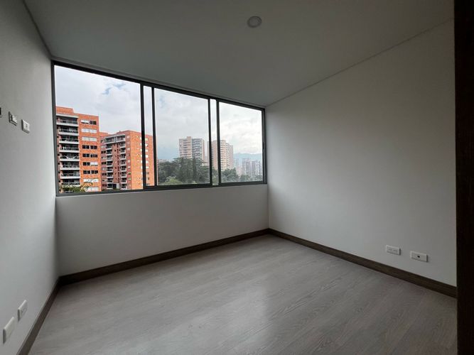 Apartamento de 3 alcobas en arriendo en Loma Del Esmeraldal, Envigado, 120 m² · foto 10 de 18