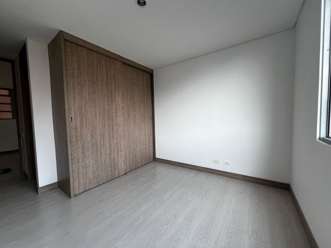 Apartamento de 3 alcobas en arriendo en Loma Del Esmeraldal, Envigado, 120 m² · foto 13 de 18