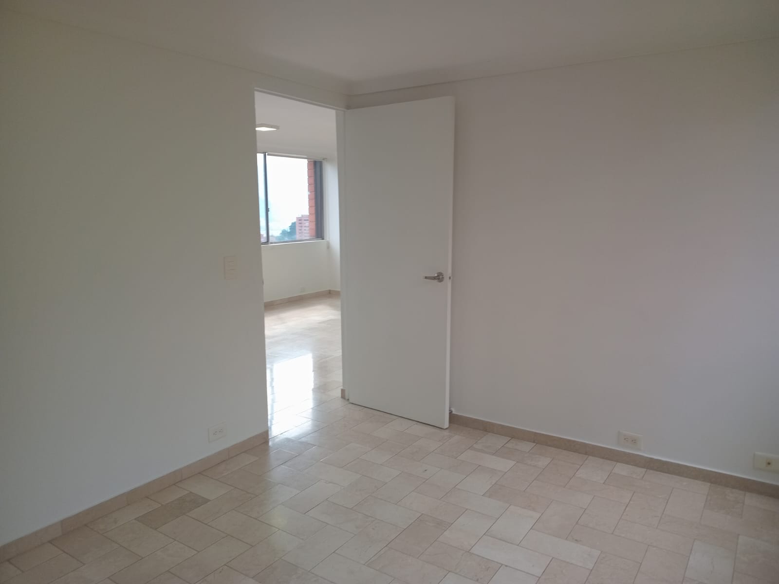 Apartamento en arriendo en El Poblado, Medellín · foto 11 de 15