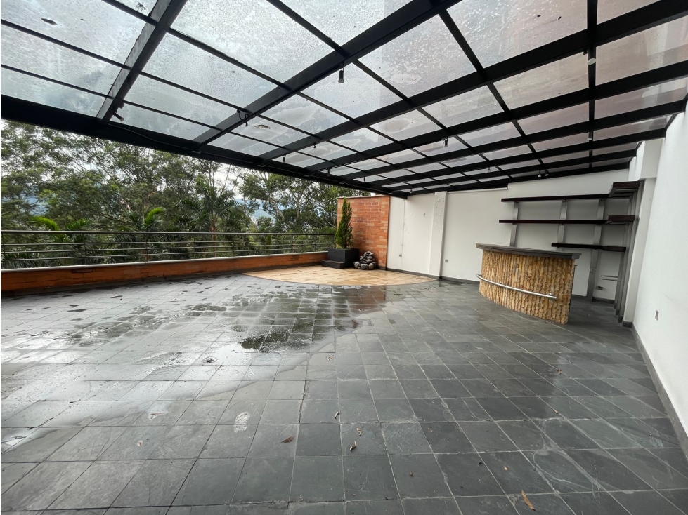 Apartamento en arriendo en El Campestre, Medellín · foto 2 de 24