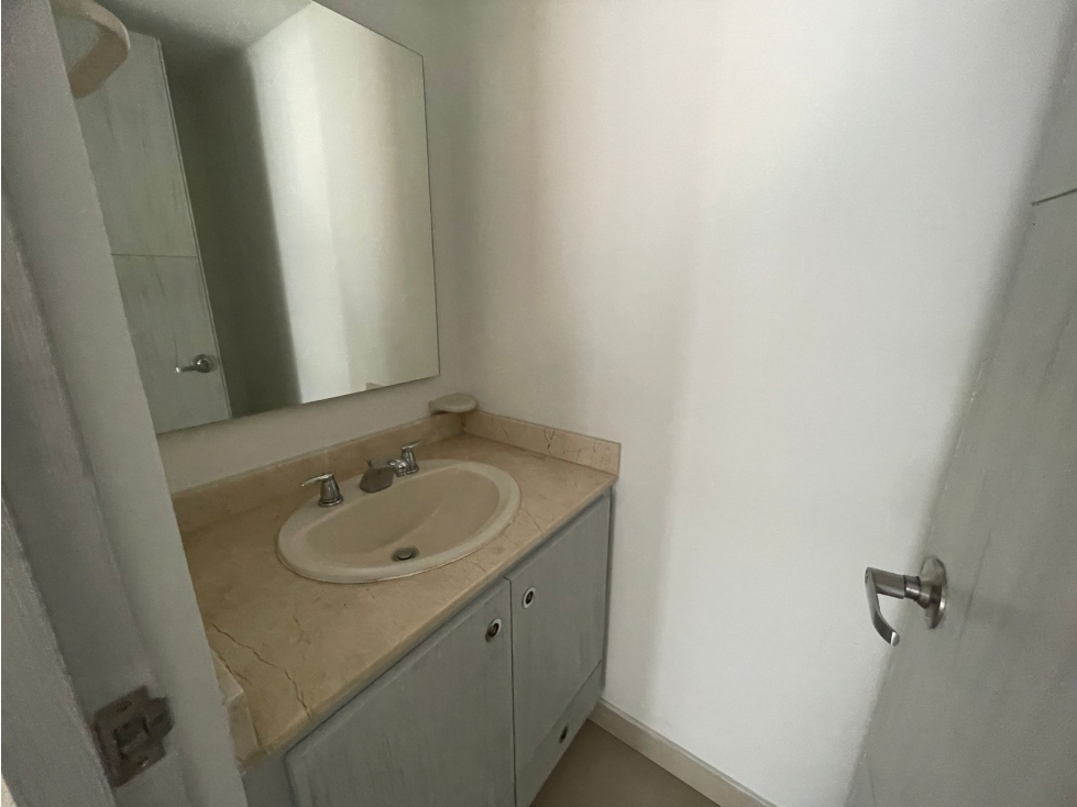 Apartamento en arriendo en El Campestre, Medellín · foto 5 de 24