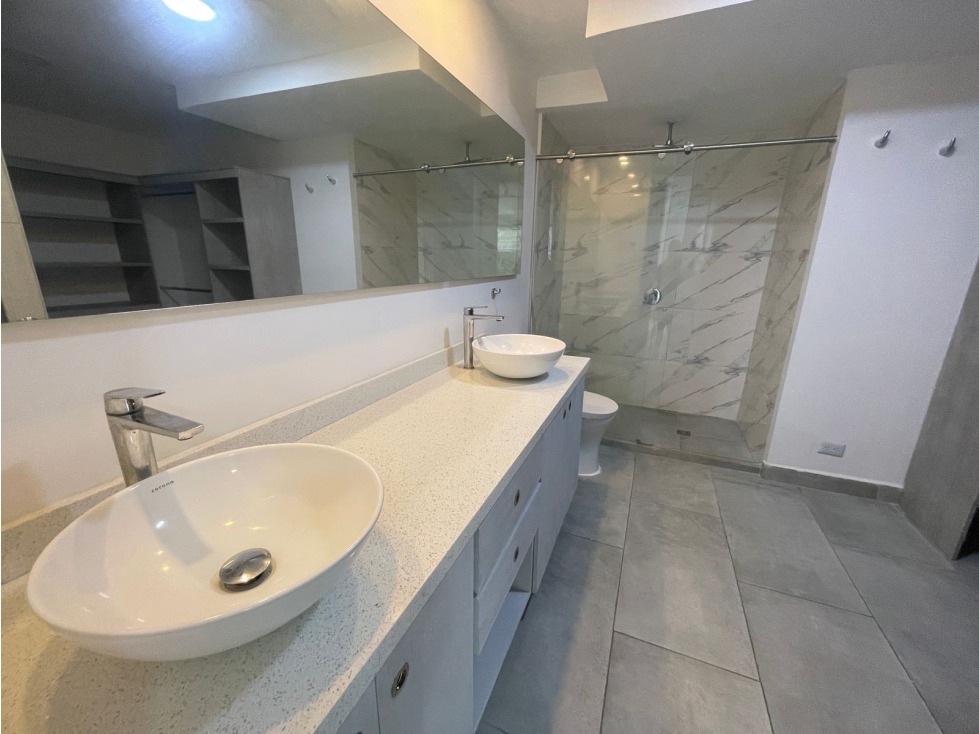 Apartamento en arriendo en El Campestre, Medellín · foto 8 de 24
