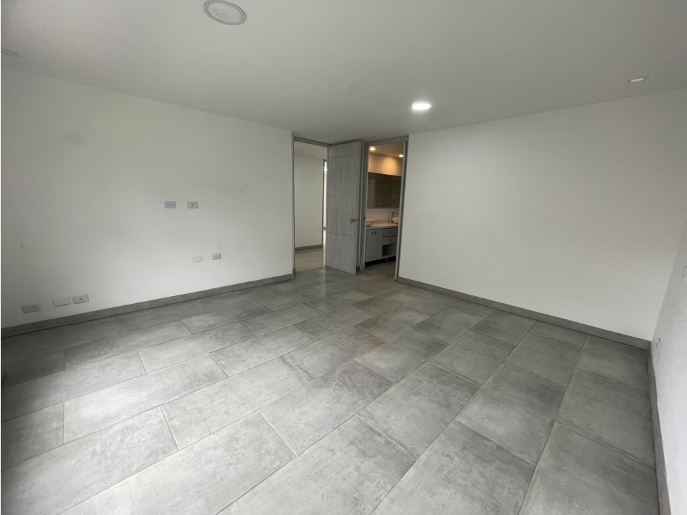 Apartamento en arriendo en El Campestre, Medellín · foto 9 de 24