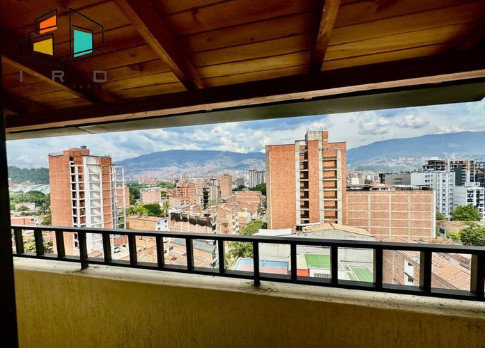 Apartamento de 4 alcobas en arriendo en Florida Nueva, Medellín, 120 m² · foto 3 de 24