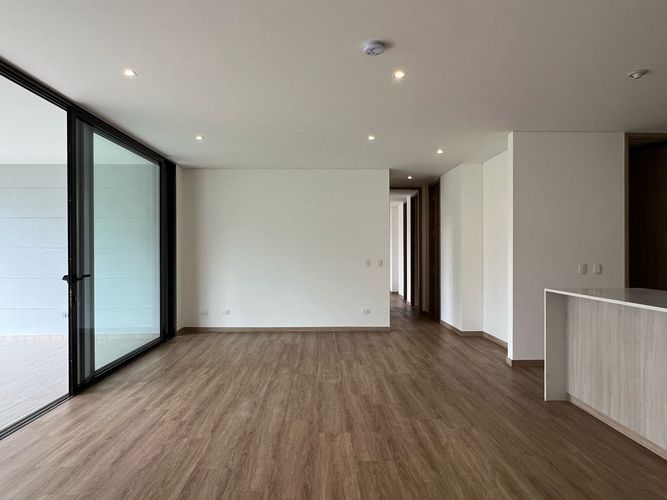 Apartamento de 2 alcobas en venta en El Porvenir, Rionegro, 126 m² · foto 2 de 15