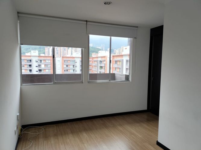 Apartamento de 2 alcobas en arriendo en El Poblado, Medellín, 72 m² · foto 10 de 17
