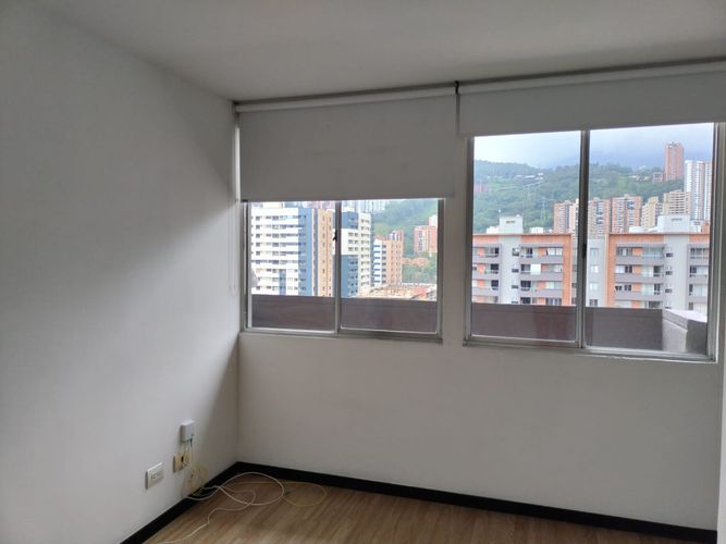 Apartamento de 2 alcobas en arriendo en El Poblado, Medellín, 72 m² · foto 13 de 17