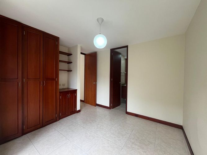 Apartamento de 3 alcobas en venta en El Poblado, Medellín, 129 m² · foto 11 de 18