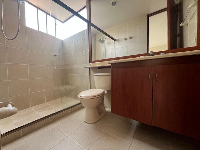 Apartamento de 3 alcobas en venta en El Poblado, Medellín, 129 m² · foto 16 de 18
