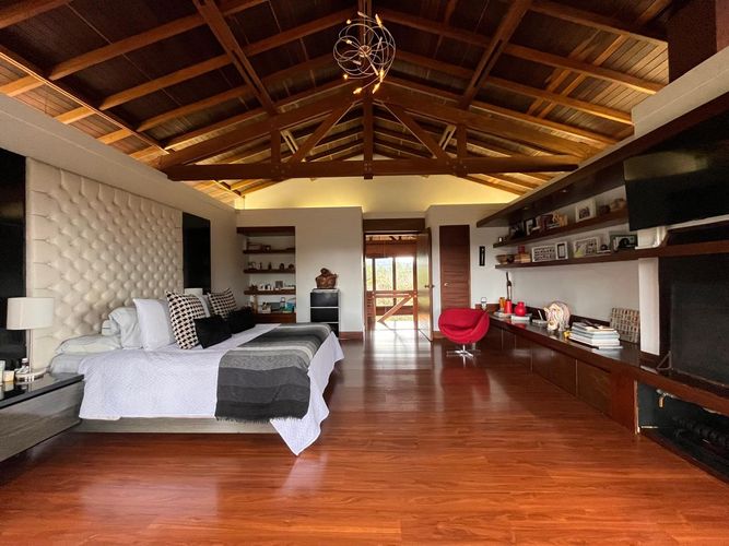 Casa de 3 alcobas en venta en Escobero, Envigado, 410 m² · foto 12 de 20