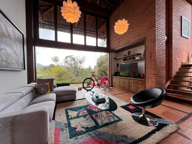 Casa de 3 alcobas en venta en Escobero, Envigado, 410 m² · foto 16 de 20