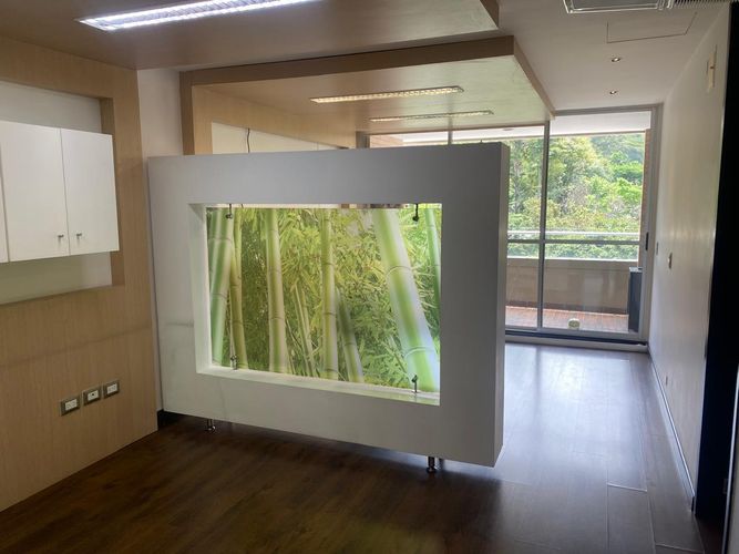 Oficina en arriendo en El Poblado, Medellín, 47 m² · foto 2 de 18