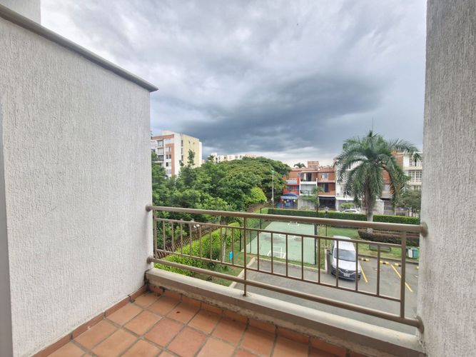 Apartamento de 2 alcobas en venta en Senderos Del Lili, Cali, 50 m² · foto 2 de 12