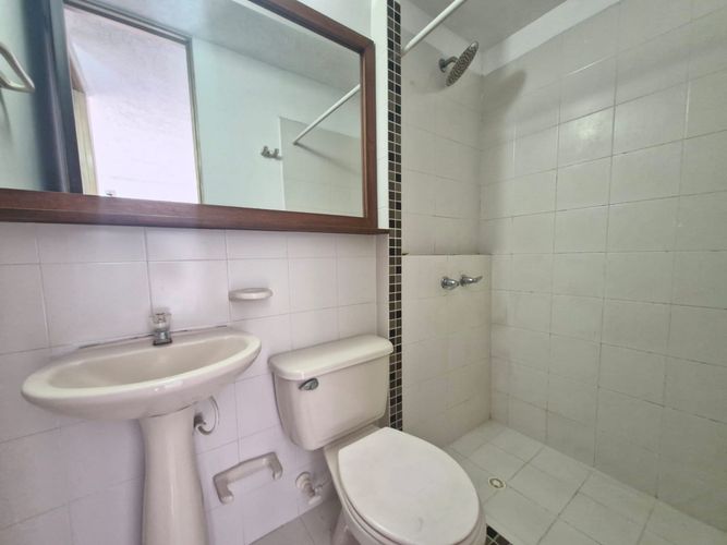 Apartamento de 2 alcobas en venta en Senderos Del Lili, Cali, 50 m² · foto 7 de 12