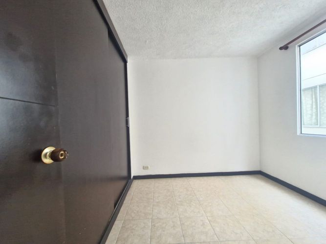 Apartamento de 2 alcobas en venta en Senderos Del Lili, Cali, 50 m² · foto 8 de 12