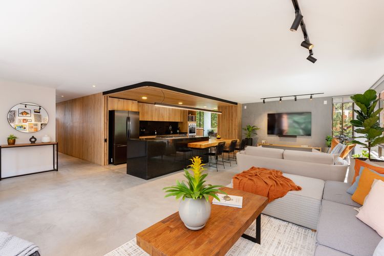 Apartamento de 3 alcobas en arriendo en El Poblado, Medellín, 192 m² · foto 2 de 20