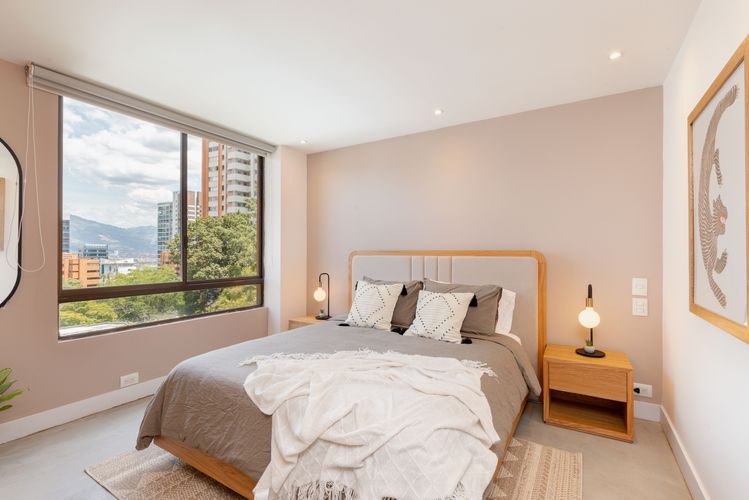 Apartamento de 3 alcobas en arriendo en El Poblado, Medellín, 192 m² · foto 7 de 20