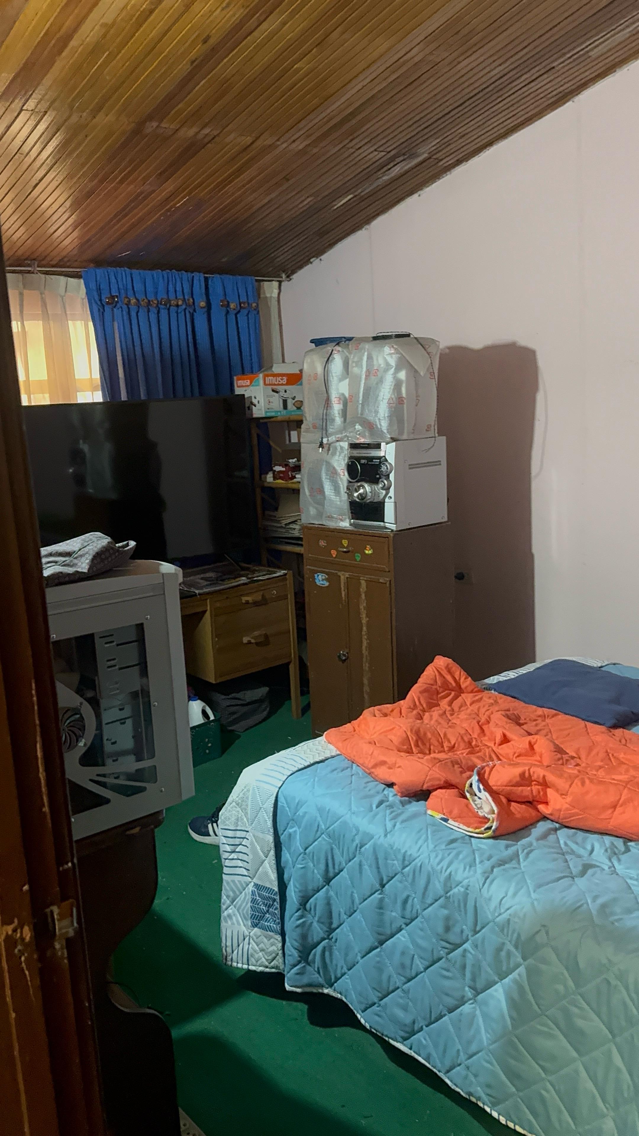 Casa en venta en Los Cerezos, Bogotá · foto 3 de 12