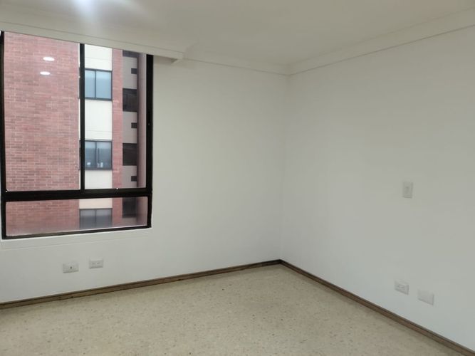 Apartamento de 3 alcobas en arriendo en El Poblado, Medellín, 178 m² · foto 9 de 18