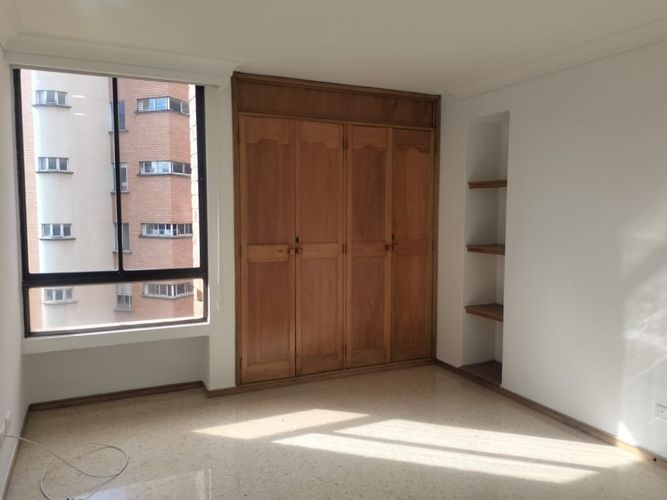 Apartamento de 3 alcobas en arriendo en El Poblado, Medellín, 178 m² · foto 11 de 18